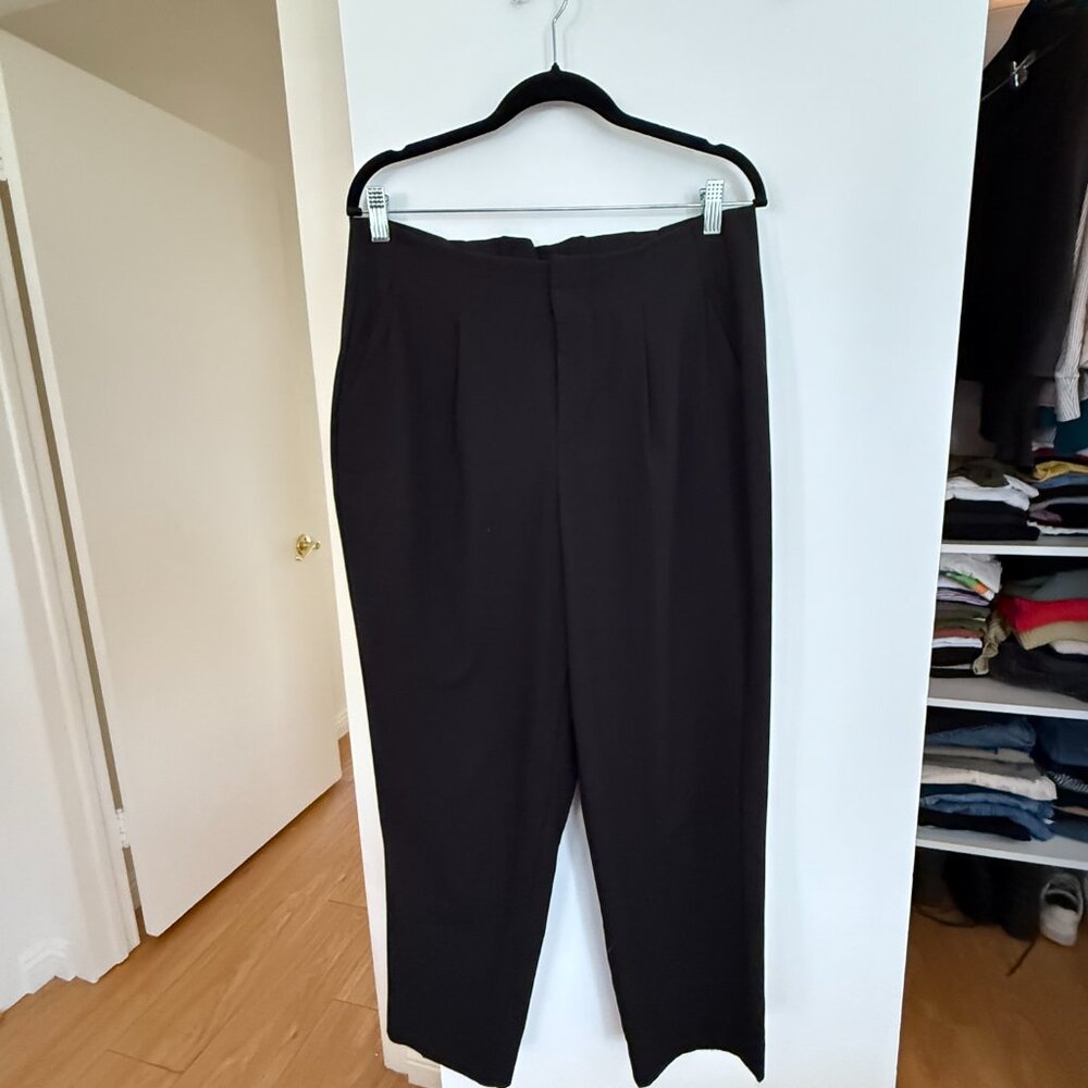A New Day Cropped Pleated Pants Sz 12 Black